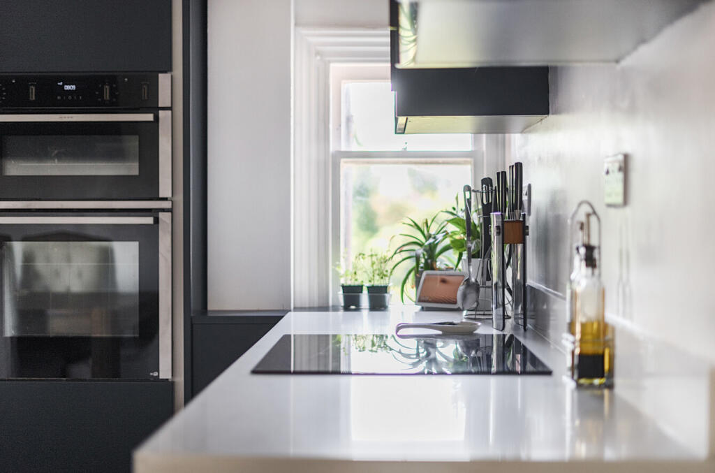 1301755-14-683d58...