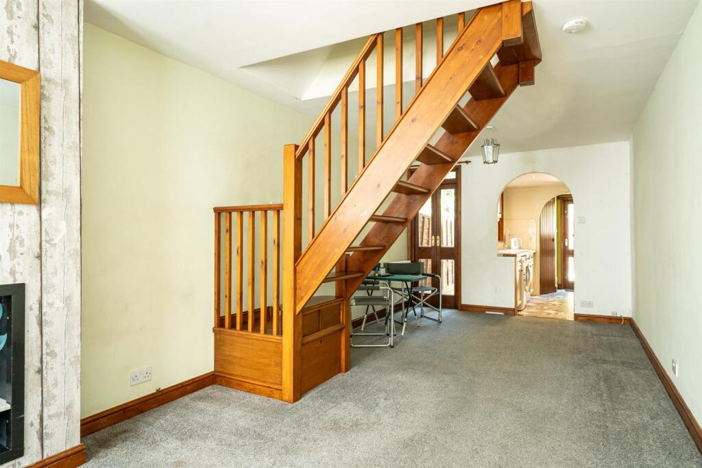 Lounge/ Dining Room