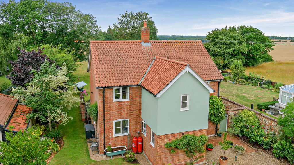 8657340-exterior2...