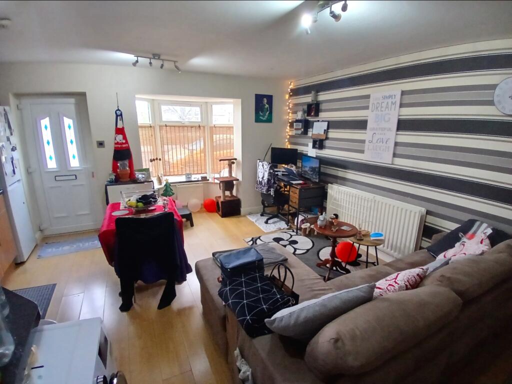 24A LOUNGE AREA