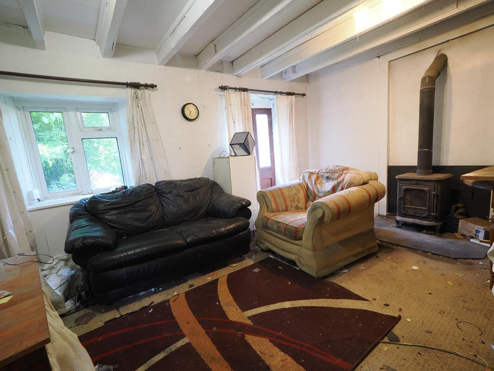 Annexe Sitting Room (Vendor Photo)