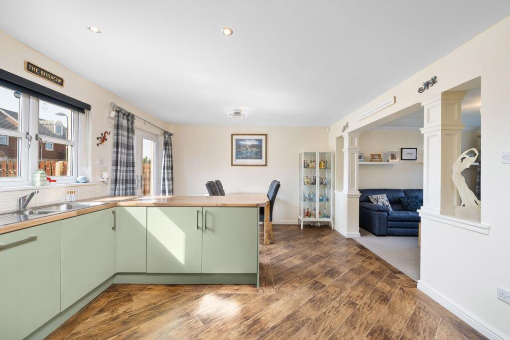 Kitchen / Dining Room