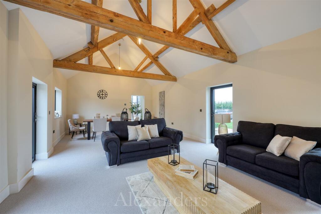 Manor Farm Barn-03.jpg