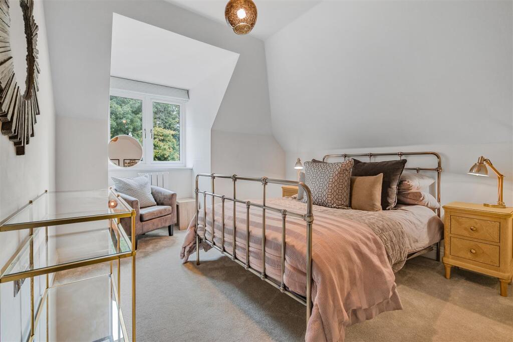 8 Montague Park-14.jpg