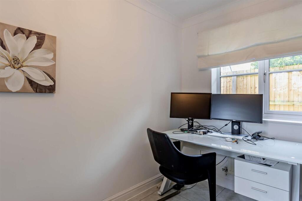 8642833-interior21-8