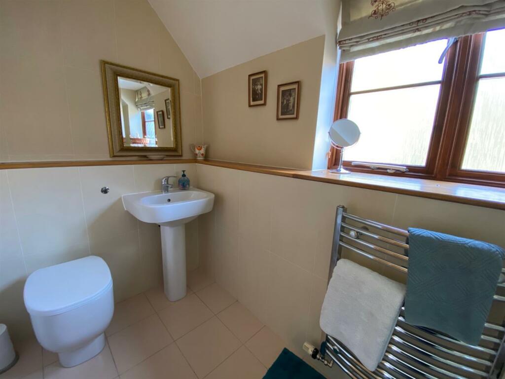 En-Suite Shower Room.jpg