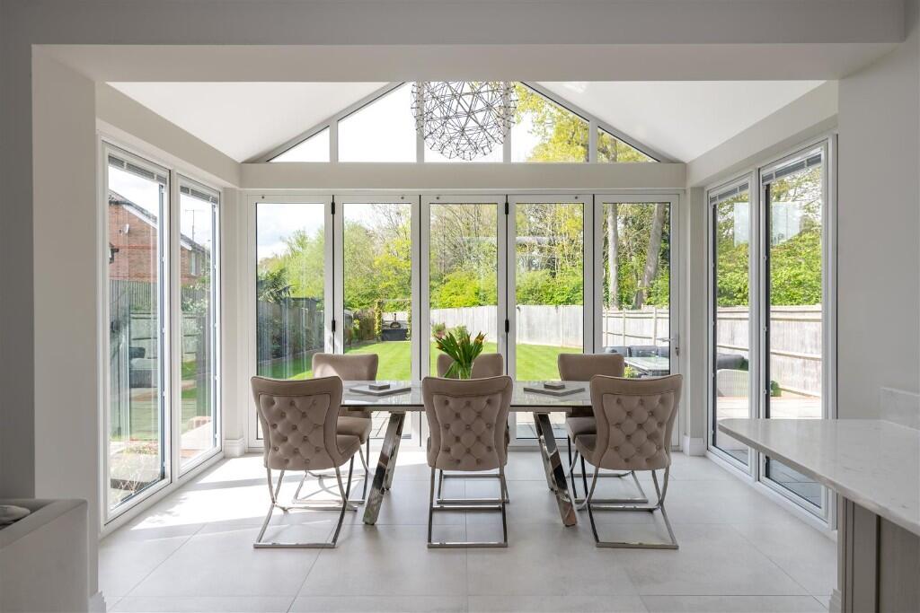 Garden Room 