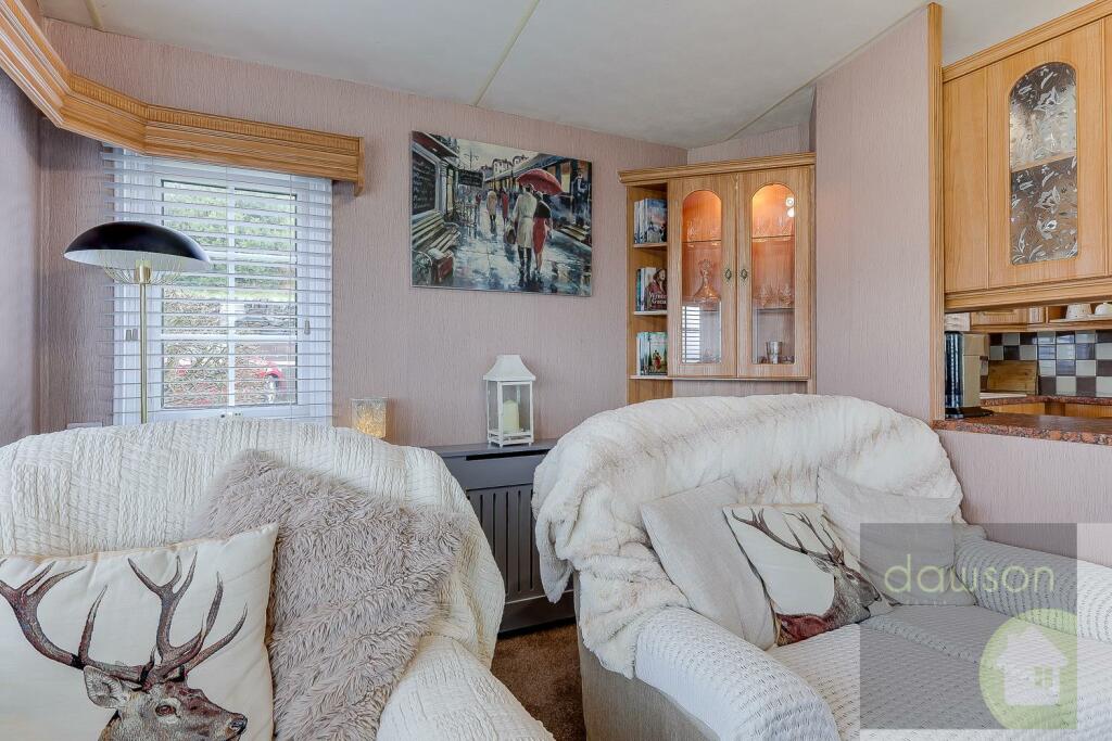 Lounge/Kitchen