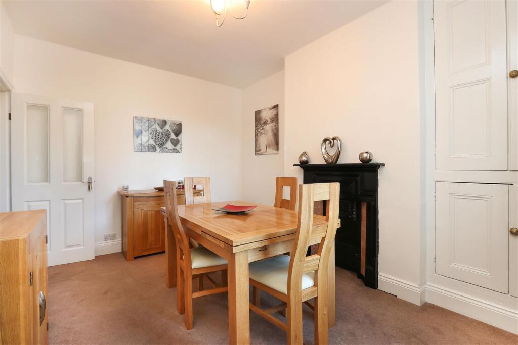 Dining Room3.jpg