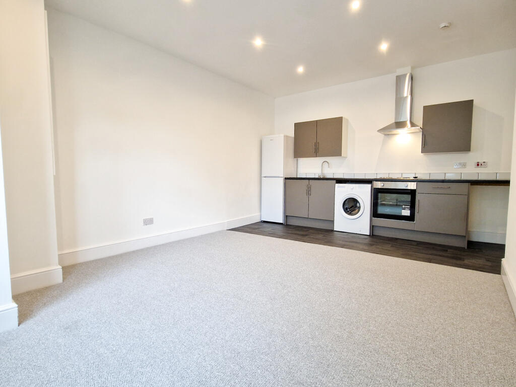 Anderton Park Road, Moseley Birmingham B13 9DU