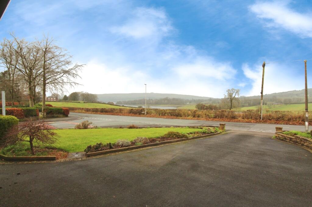 Driveway/View