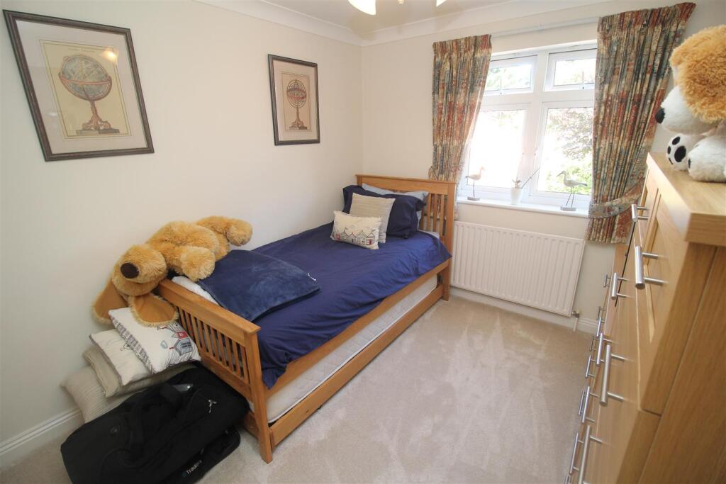 Bed 3.JPG
