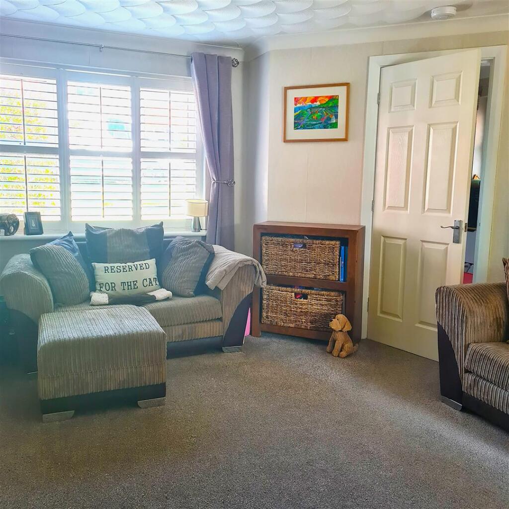 Living Room Picture Two.jpg