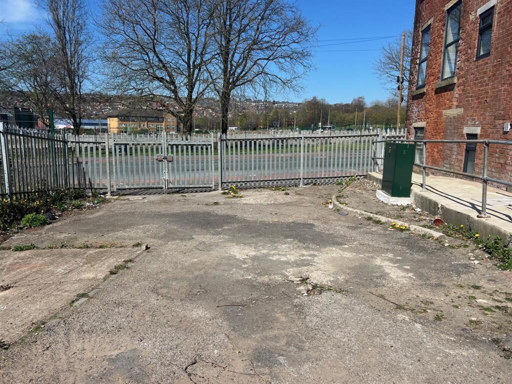 Mews parking.jpg