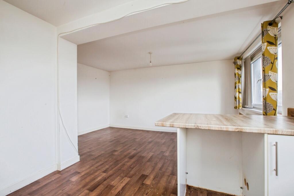 Lounge / Kitchen
