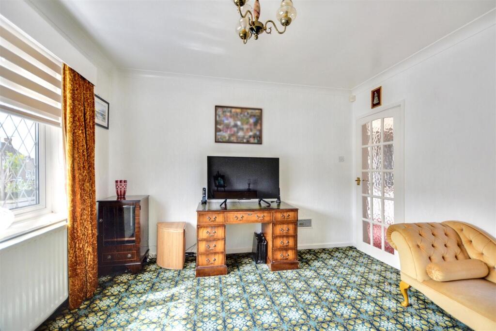 Sitting Room_2.jpeg