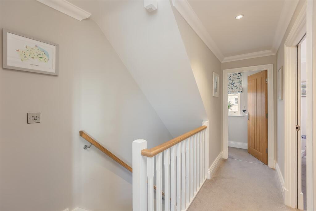 Pinfold Cottage Landing.jpg