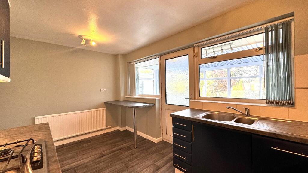 Dining kitchen