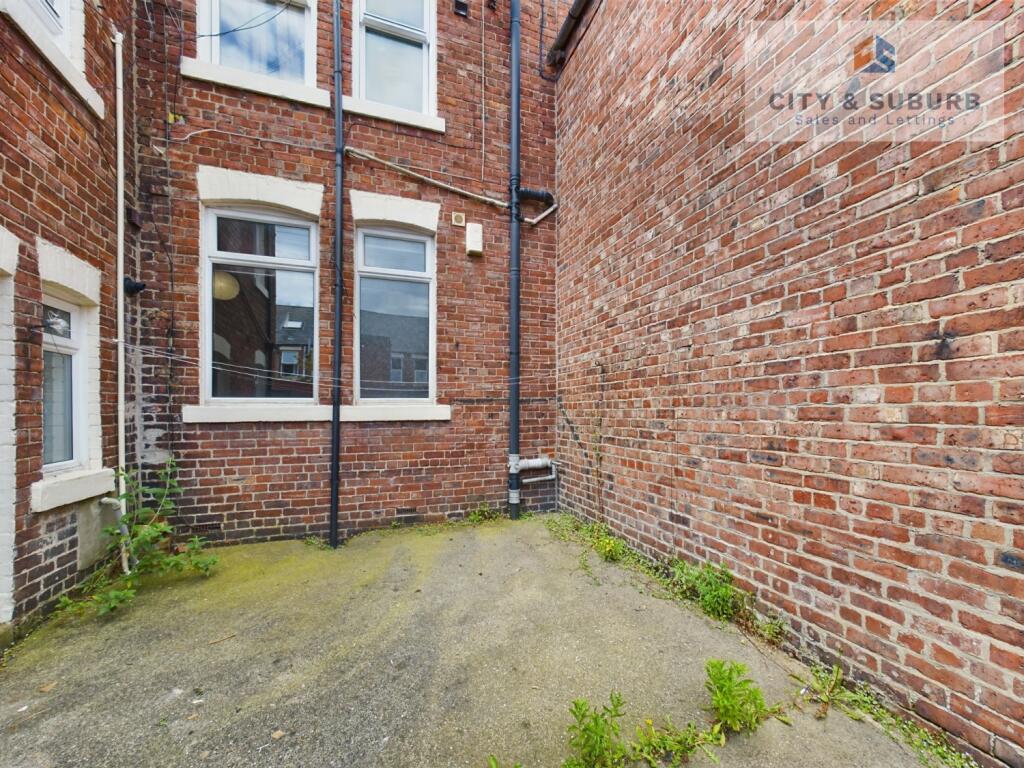 CAM01351G0-PR0095-STILL017