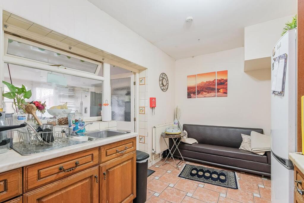 158 Bonham Road-11.jpg
