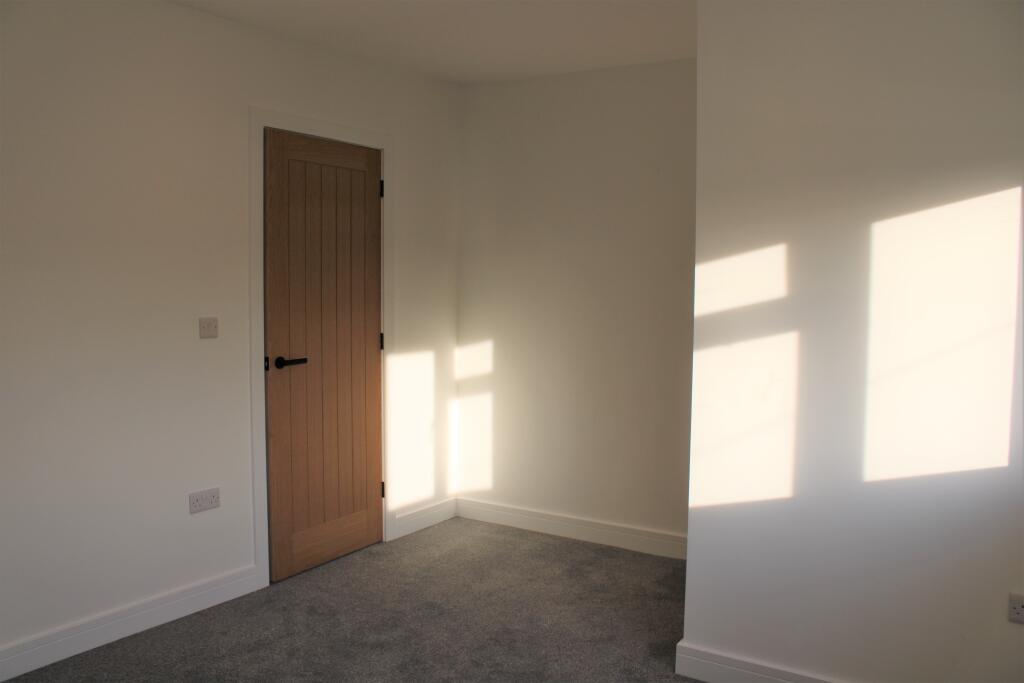 10 - Master Bedroom