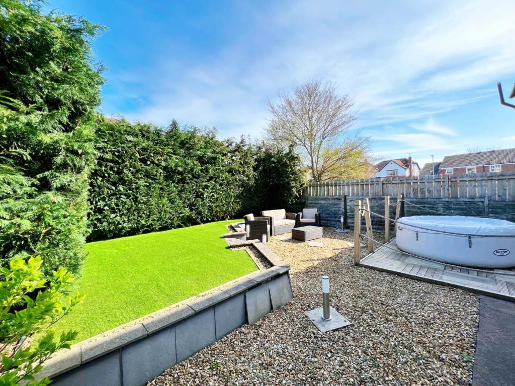 Garden 3.jpg