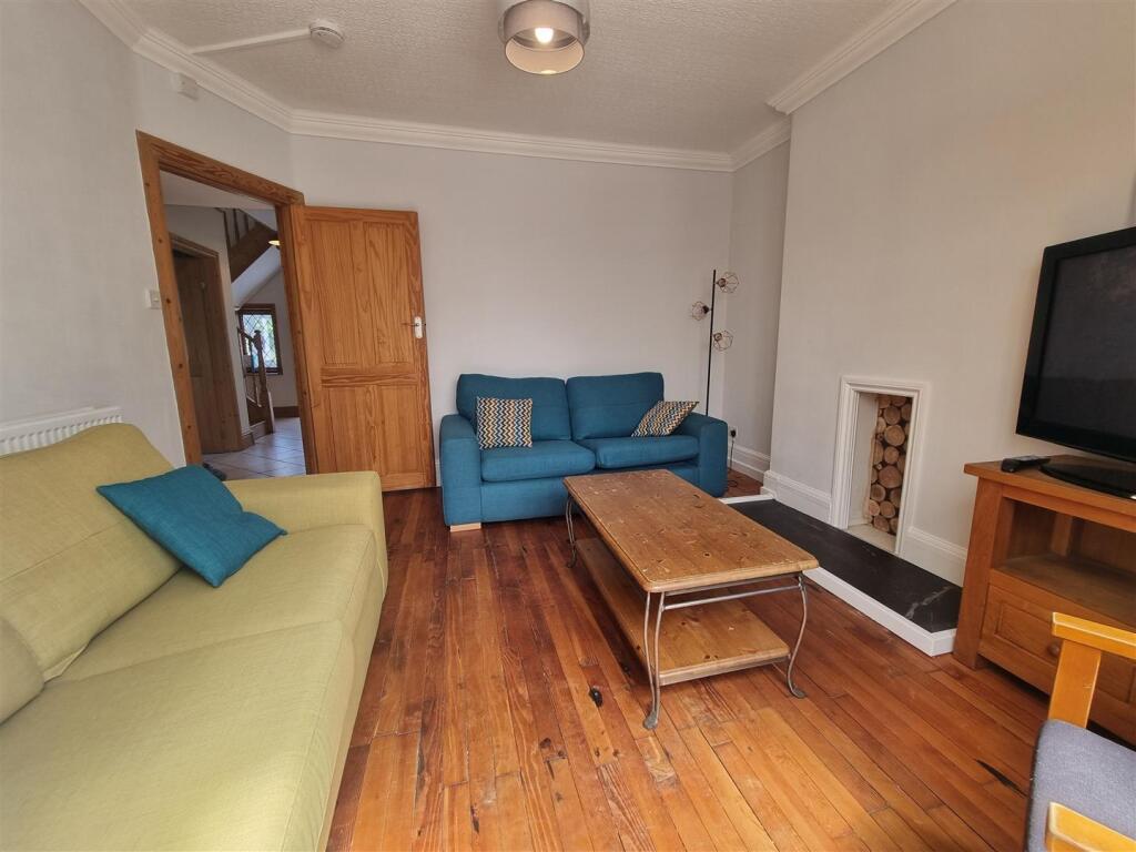 Lounge 57 Tresawls.jpg