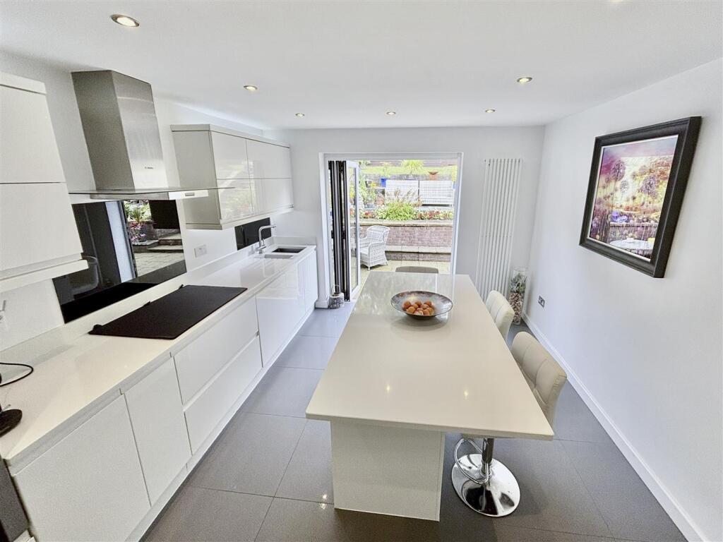 Breakfast Kitchen Alt