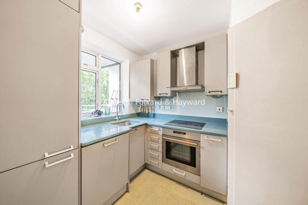 e9768ddf-a6c9-4c1b-b