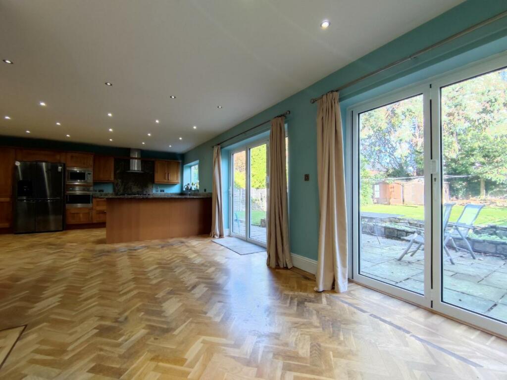 Open Plan Living Dining Kitchen 3