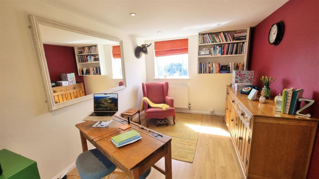 Shared Reception Room