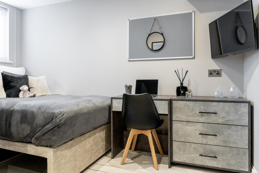 28 Adelaide Rd (33 of 71)