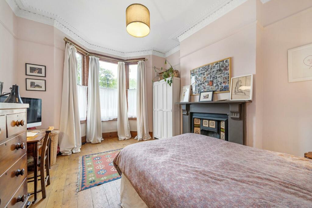 Bedroom1.JPG