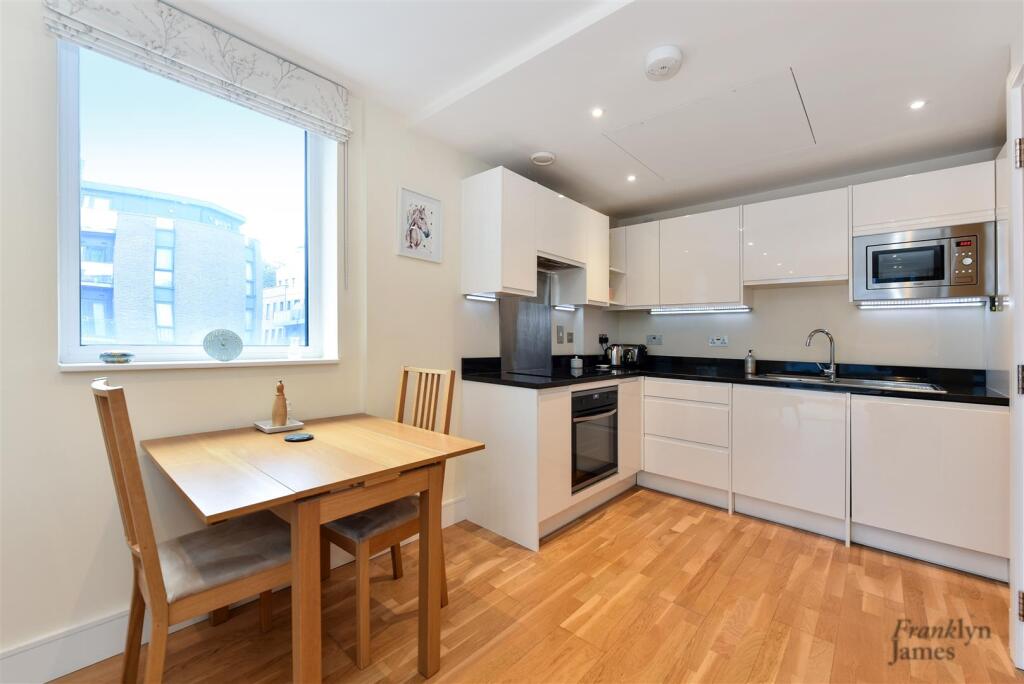 Birkdale House (8).JPG