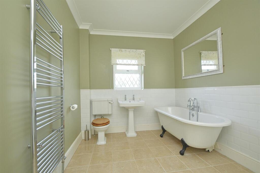 resizedBathroom1.jpg