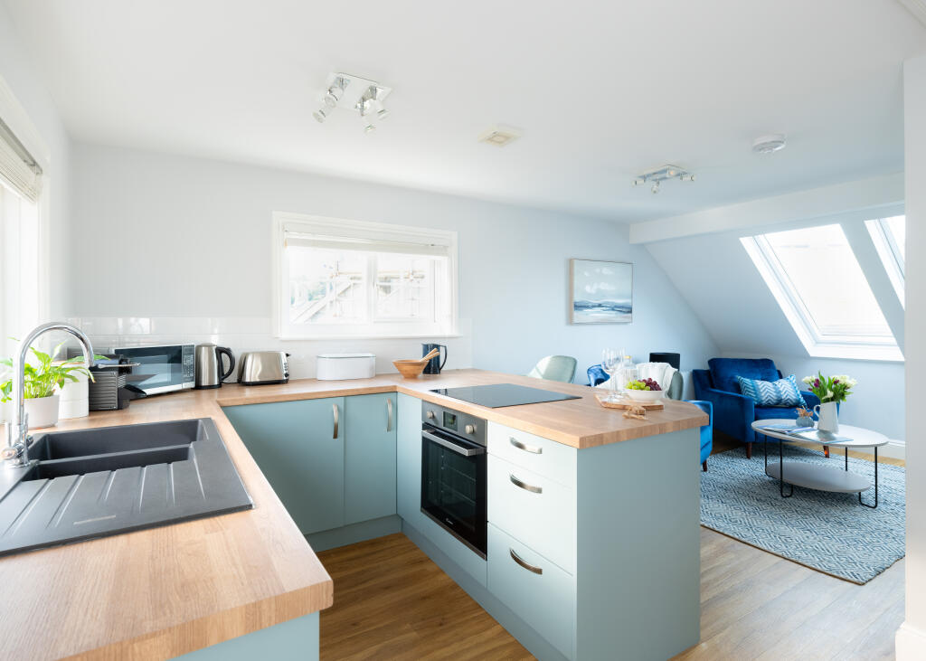 67aa1cb1908b5_Strand House-34