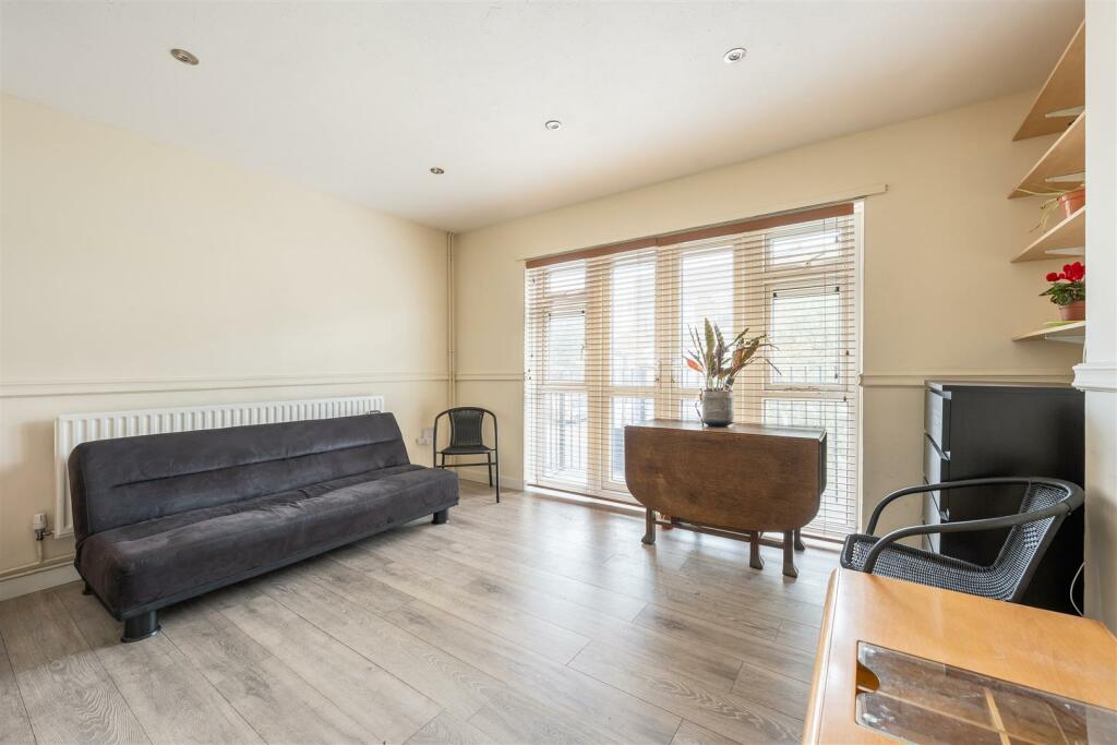 Living-Area-3.jpg