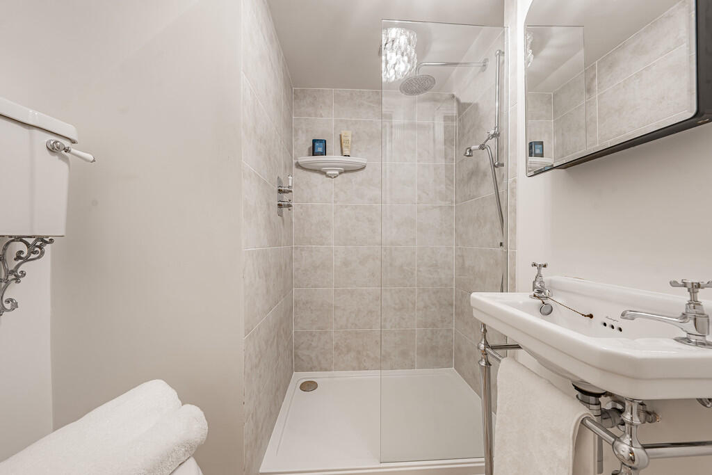 Photo Dec 08 2025...