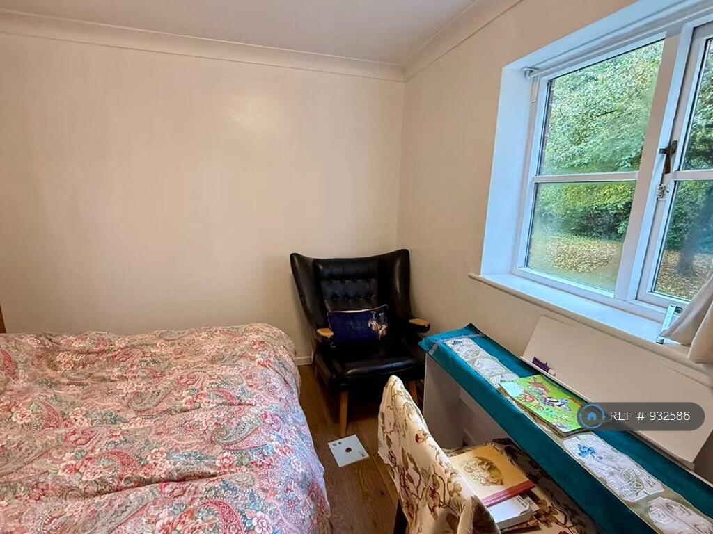 Small Bedroom