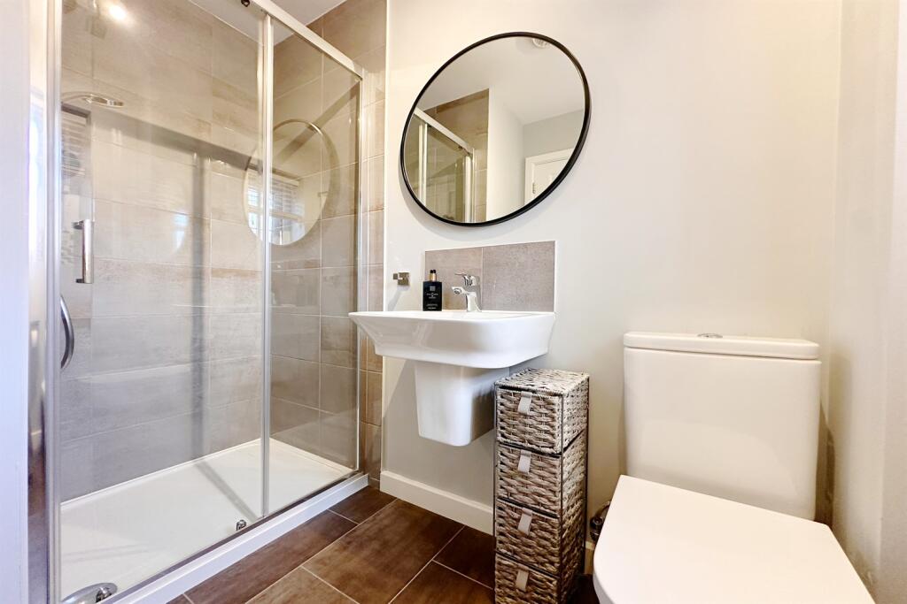 Master Ensuite Showe