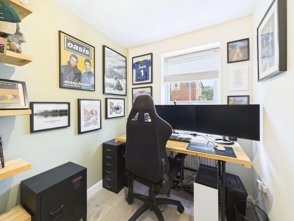Bedroom 4/Office