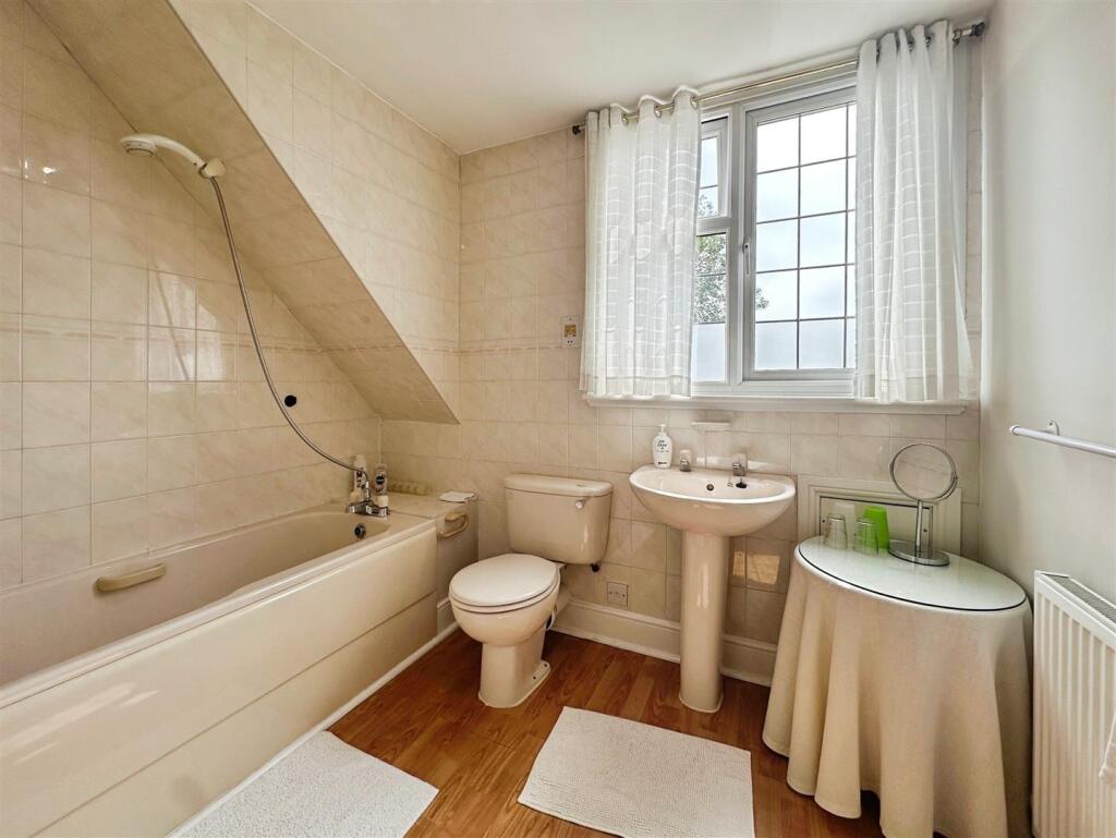 87b5ec87--4747-9FA4-DEABFB6FE5B1-29810-000027C0BAF