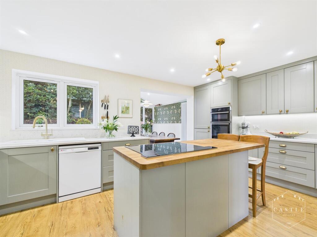 BREAKFAST KITCHEN