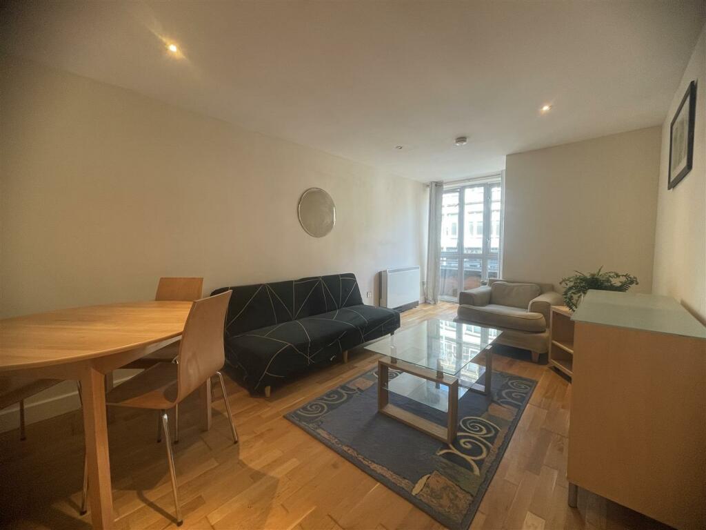 Living &amp; Dining Room