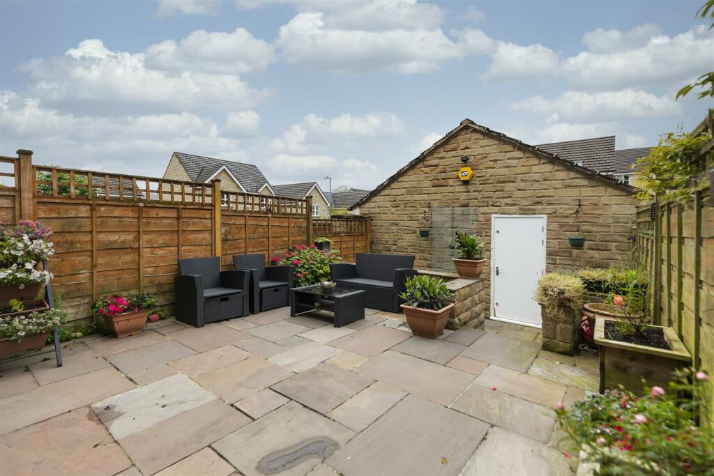 Bramleys Estate Agents - Plover Road - Lindley (33