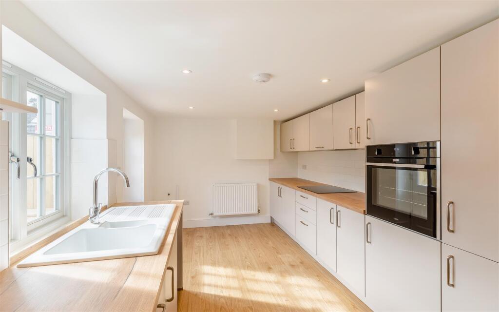 8645139-interior07.jpg