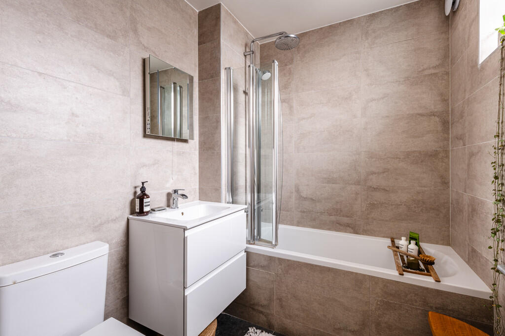 Blurton Rd 1A - 1...