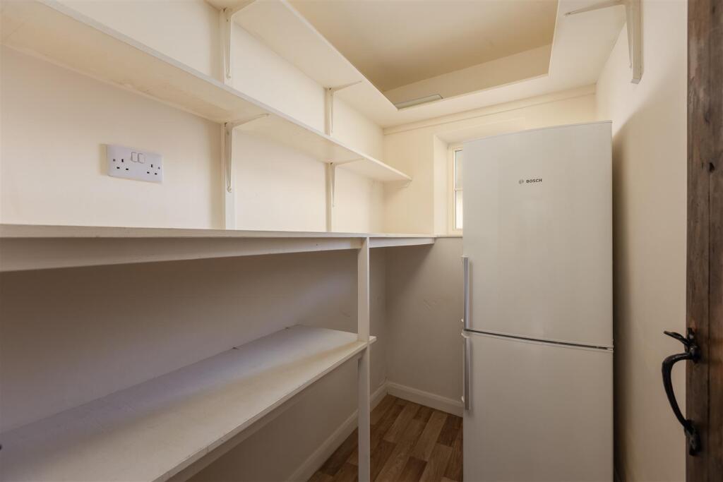 Westgate 50 Pantry.jpg