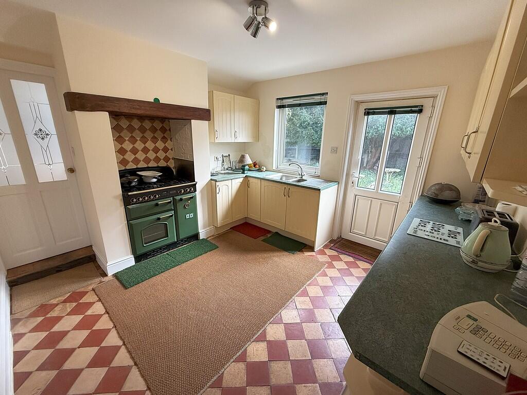 KITCHEN 1
