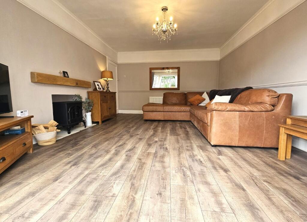 52A coro - Lounge pic1.jpg